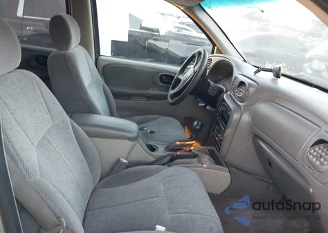 2004 Chevrolet Trailblazer Ls z USA, uszkodzony, nr VIN 1GNDT13S542220733